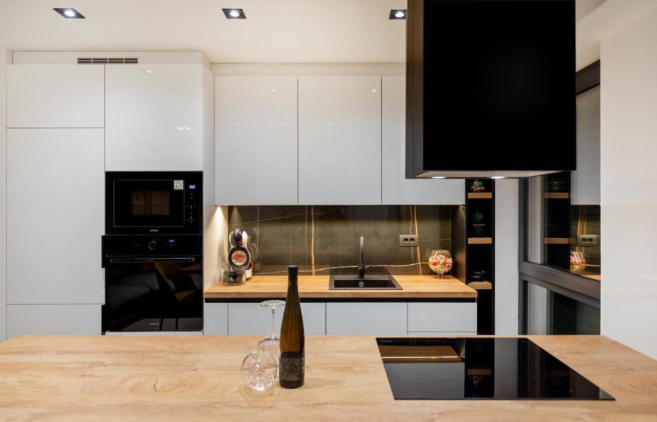 Luxury N&p Apartment *
